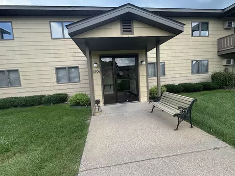 1806 Pioneer Rd #213, Red Wing, MN 55066