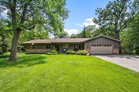 17191 Cedarcrest Dr, Eden Prairie, MN 55347