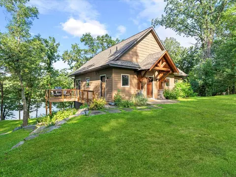 27748 W Twin Lake Dr, Pequot Lakes, MN 56472