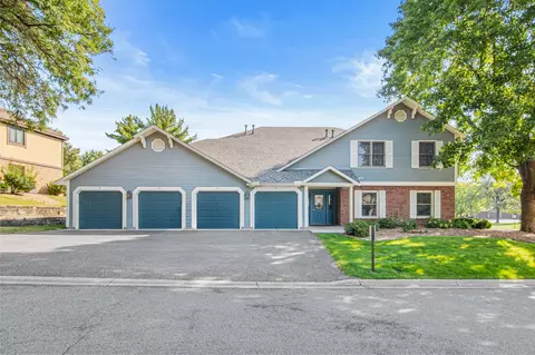 5285 Balmoral Ln, Bloomington, MN 55437
