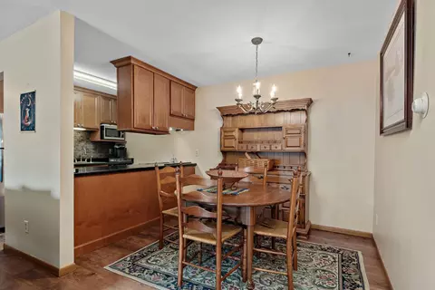 Dining - 5450 Three Points Blvd #623, Mound, MN 55364 photo 1 of 2