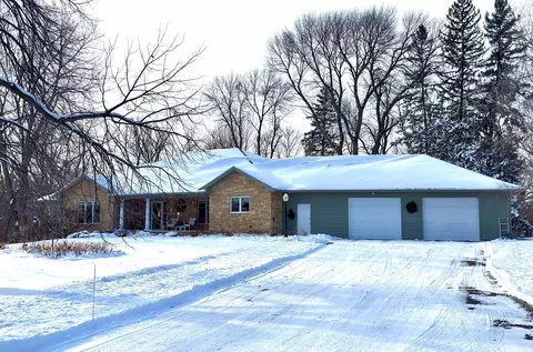 12326 Falk Trl, Northfield, MN 55057