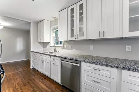 Kitchen - 2757 Anglessly Ln, Mound, MN 55364 photo 4 of 4