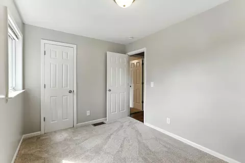 Bedroom - 2757 Anglessly Ln, Mound, MN 55364 photo 3 of 4