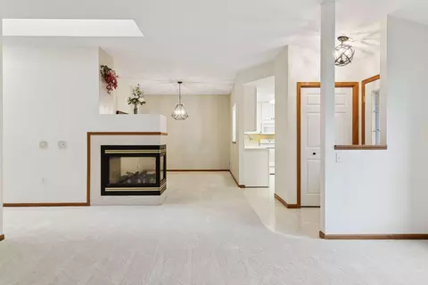 9323 Kimberly Ln N, Maple Grove, MN 55311