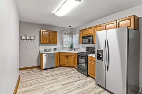 1315 10th St E, Glencoe, MN 55336 photo 9