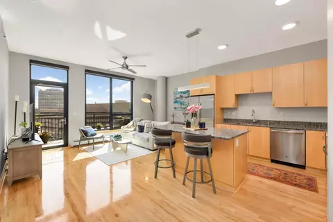 1240 S 2nd St #817, Minneapolis, MN 55415