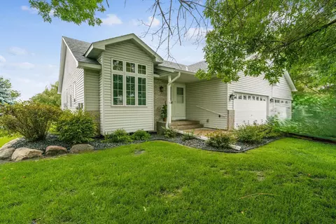 4611 19th St SW, Forest Lake, MN 55025