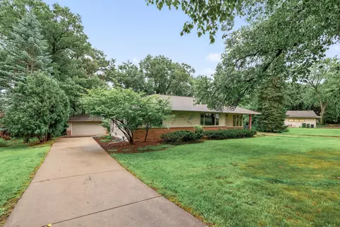3672 Rustic Pl, Shoreview, MN 55126