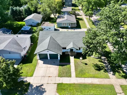 403 1st St SW, Wadena, MN 56482