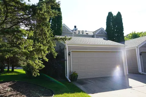 4199 Knob Cir #102, Eagan, MN 55122 photo 3