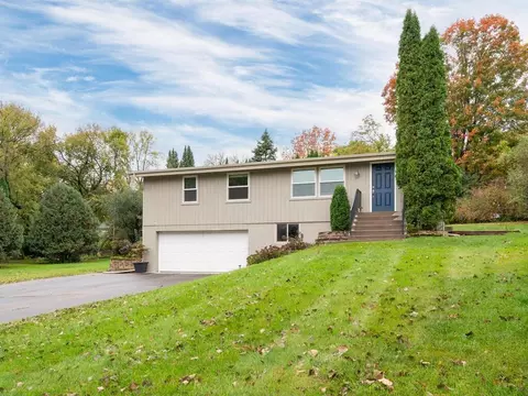 5826 Salisbury Ave, Minnetonka, MN 55345