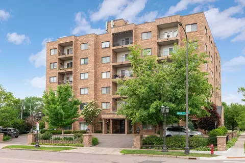 745 Grand Ave #404, Saint Paul, MN 55105