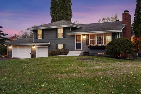 13012 Muriel Rd, Minnetonka, MN 55305
