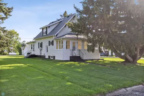 211 Np Ave W, Ulen, MN 56585