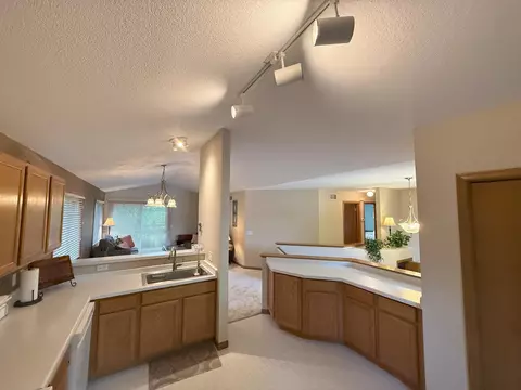 1761 Karis Way, Eagan, MN 55122 photo 9