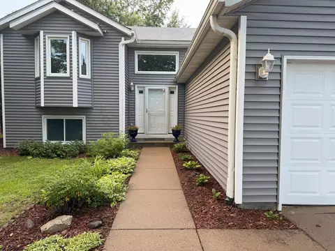 1761 Karis Way, Eagan, MN 55122 photo 2