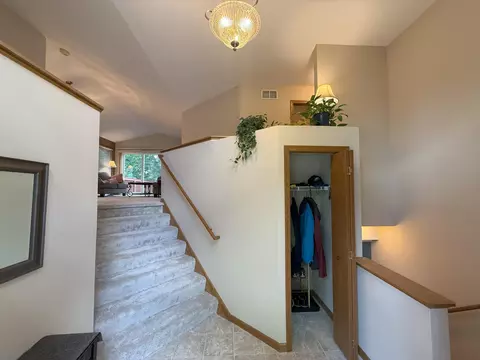 1761 Karis Way, Eagan, MN 55122 photo 3