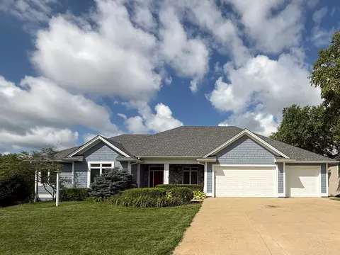 2773 Clover Pl SW, Rochester, MN 55902