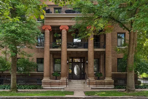 438 Portland Ave #4, Saint Paul, MN 55102