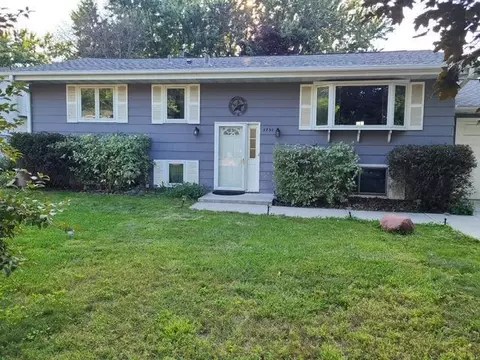 5730 Polk St NE, Fridley, MN 55432