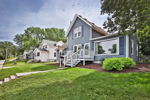 310 Lakeshore Dr, Stewartville, MN 55976