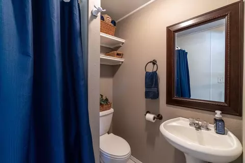 Bath - 8570 369th Ave, Waseca, MN 56093 photo 1 of 5