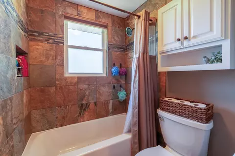 Bath - 8570 369th Ave, Waseca, MN 56093 photo 3 of 5