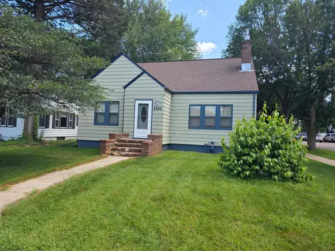 1300 7th Ave, Worthington, MN 56187