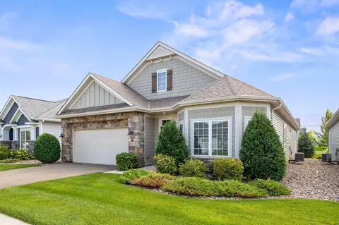 1045 Roselyn Dr, Victoria, MN 55386