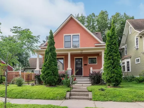 686 Lafond Ave, Saint Paul, MN 55104