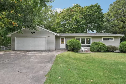 3881 Bellaire Ave, White Bear Lake, MN 55110