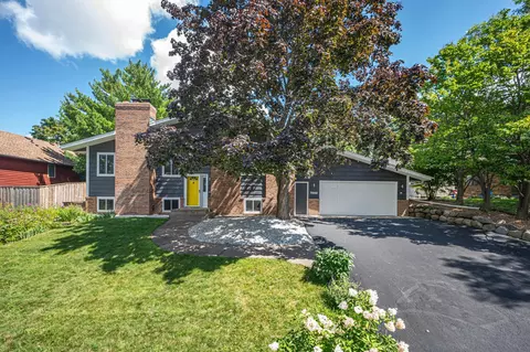 7892 Kingsview Ln N, Maple Grove, MN 55311
