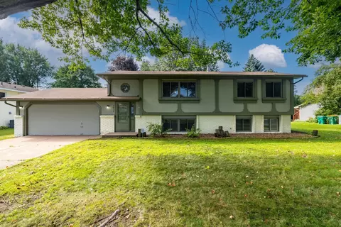 8424 Rhode Island Dr N, Brooklyn Park, MN 55445