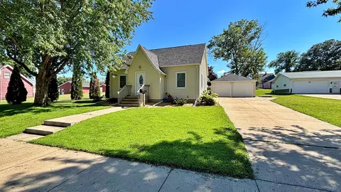 611 W Lincoln St, Springfield, MN 56087