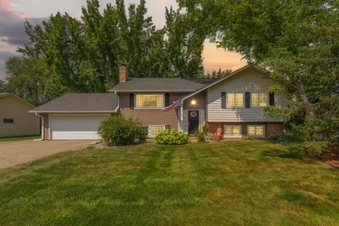 2000 E 115th St, Burnsville, MN 55337