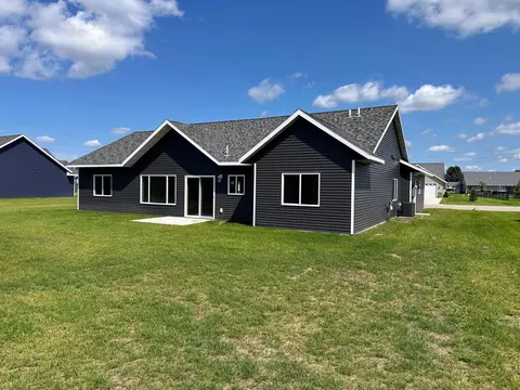 Exterior - 1003 8th Ave NW, Perham, MN 56573 photo 2 of 6