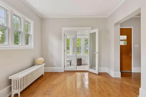 1418 Payne Ave, Saint Paul, MN 55130