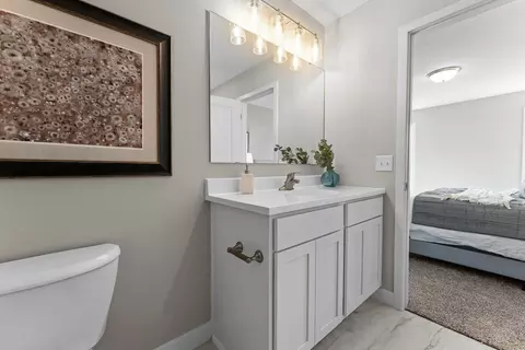 Bath - 108 Maple Ct, Cannon Falls, MN 55009 photo 2 of 3