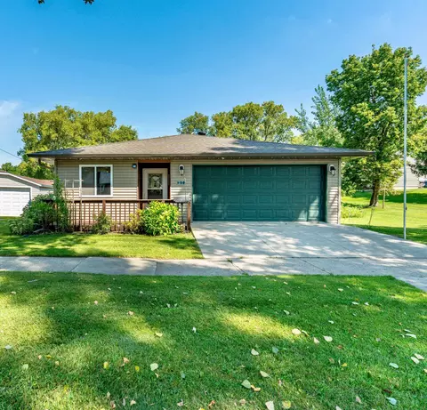 217 E Beech Ave, Fergus Falls, MN 56537