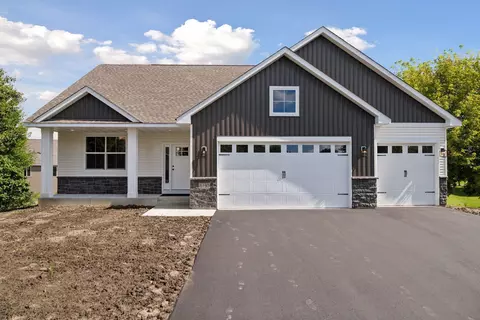 5190 Prairie Pt, Mayer, MN 55360