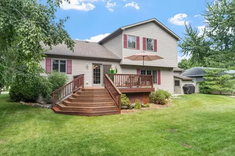Exterior - 810 E 7th St, Litchfield, MN 55355 photo 8 of 12