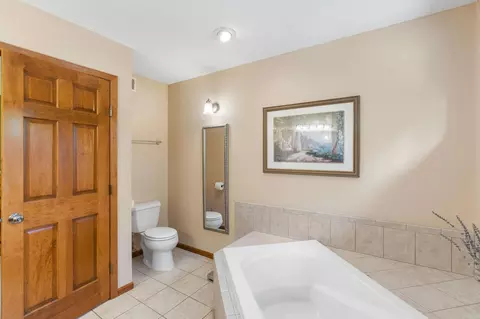Bath - 810 E 7th St, Litchfield, MN 55355 photo 7 of 7