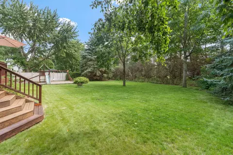 Exterior - 810 E 7th St, Litchfield, MN 55355 photo 7 of 12