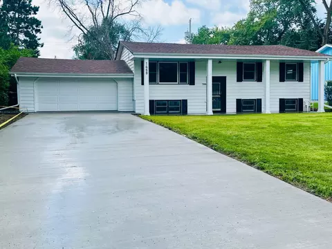 1468 Eldridge Ave E, Maplewood, MN 55109