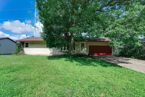771 Terrace Dr, Roseville, MN 55113