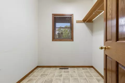 105 N A St, Marshall, MN 56258 photo 39