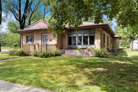 105 N A St, Marshall, MN 56258 photo 3