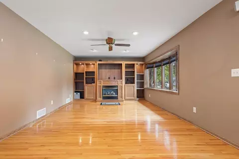 105 N A St, Marshall, MN 56258 photo 10
