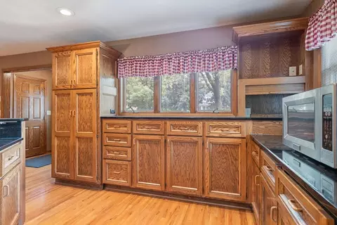 105 N A St, Marshall, MN 56258 photo 18